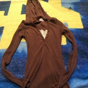 Cute brown long sleeve hoodie!